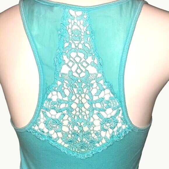 American Eagle Summer Bundle White Hi Rise Jean Shorts Three Sheer Festival Tops - Picture 8 of 16